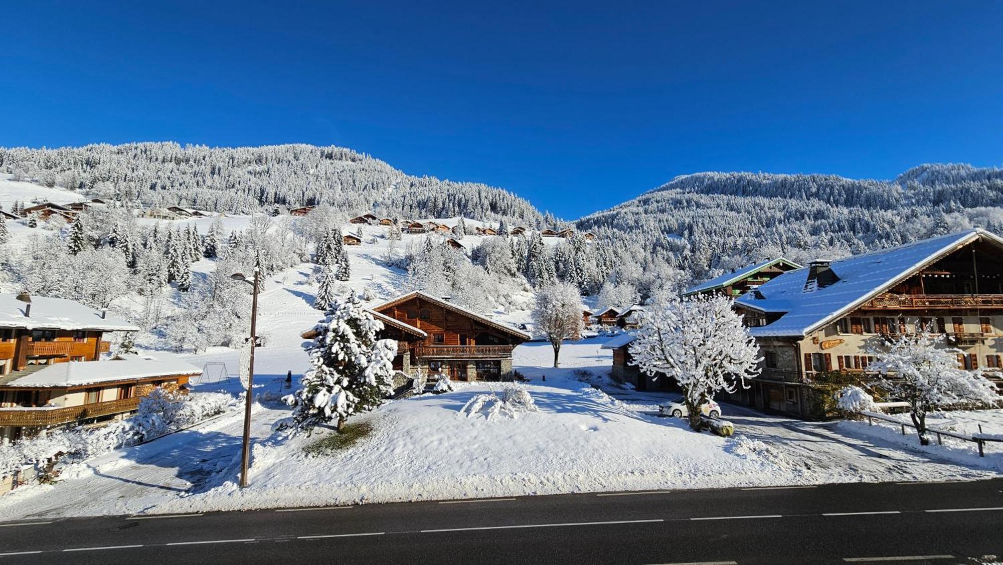 Demi-Chalet Vadel La Panthiaz 15 Pers 5 Chambres La Chapelle-d'Abondance Luaran gambar
